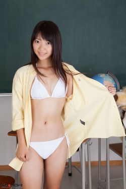 老赵抱着月月在厨房欧美