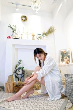 和寡妇房东在做爰2